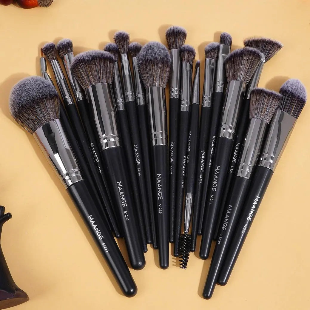 Spring Professional Makeup Brush Set, 18Pcs/Set Soft Bristled Makeup Brushes for Foundation, Powder, Concealer, Eye Shadow, Blush, Lip Balm, Portable Makeup Tools for Home and Travel, Great for Beginners, Brushes for Makeup, Mother'S Day Gift